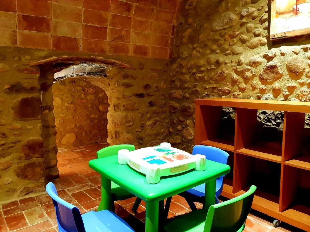 Masia Para Grupos Con Piscina Privada28 Pax Cabanelles Экстерьер фото